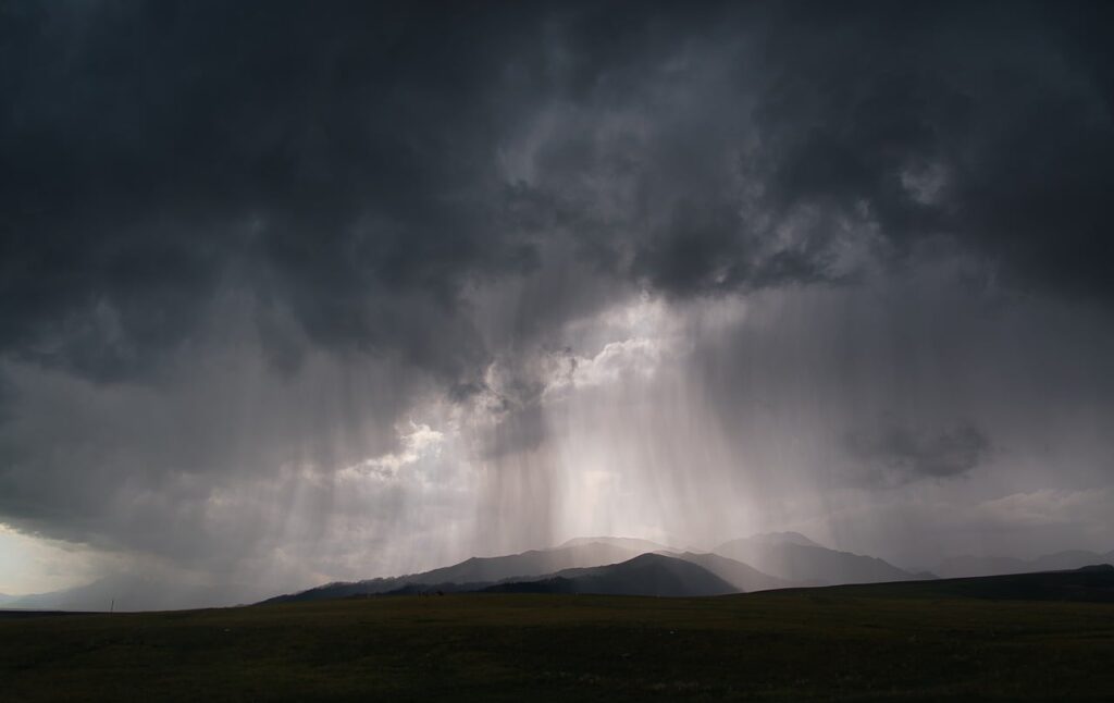 Vigilance orange : orages, grêle et rafales sur 23 provinces, du Sud au Rif et à l&rsquo;Atlas